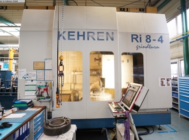 KEHREN : Ri 8-4 Y
